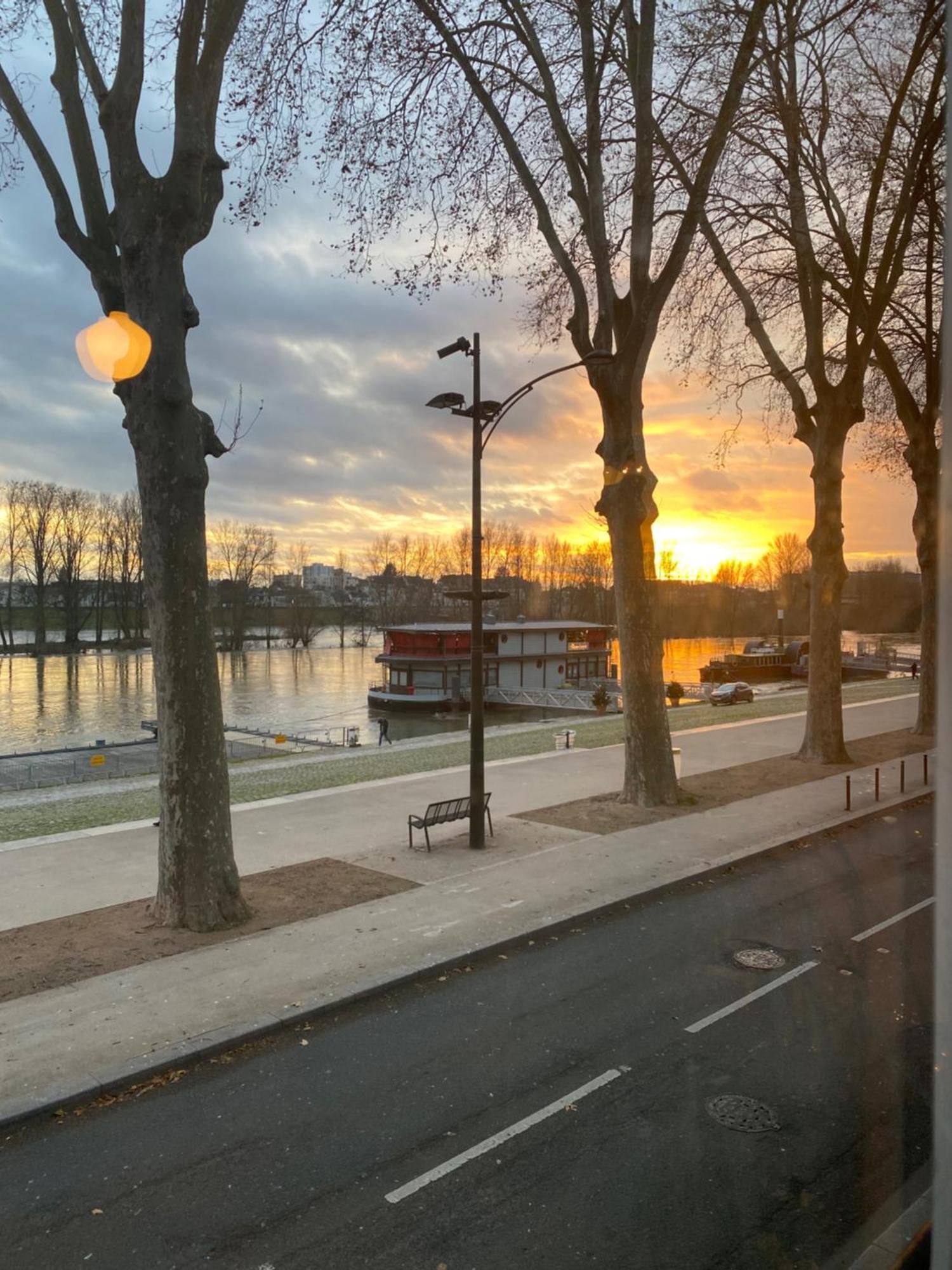 Apartamento Balcon Vue Loire Parking A 50M Orléans Exterior foto